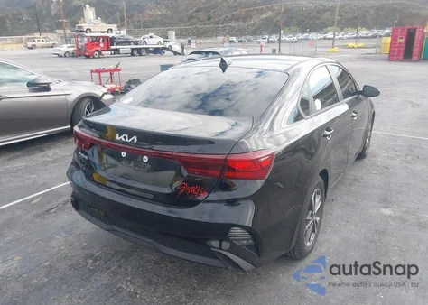 2022 Kia Forte Lxs из США, поврежденный, VIN 3KPF24AD3NE415986